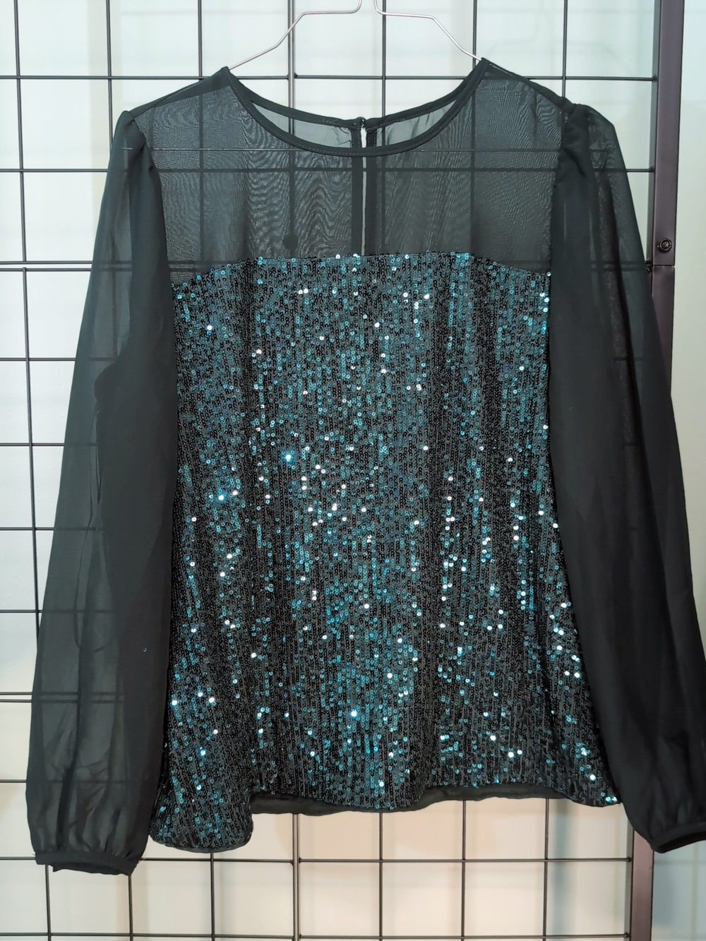 Vince Camuto M Dark Green Sequin Sheer Sleeve Blouse NWT